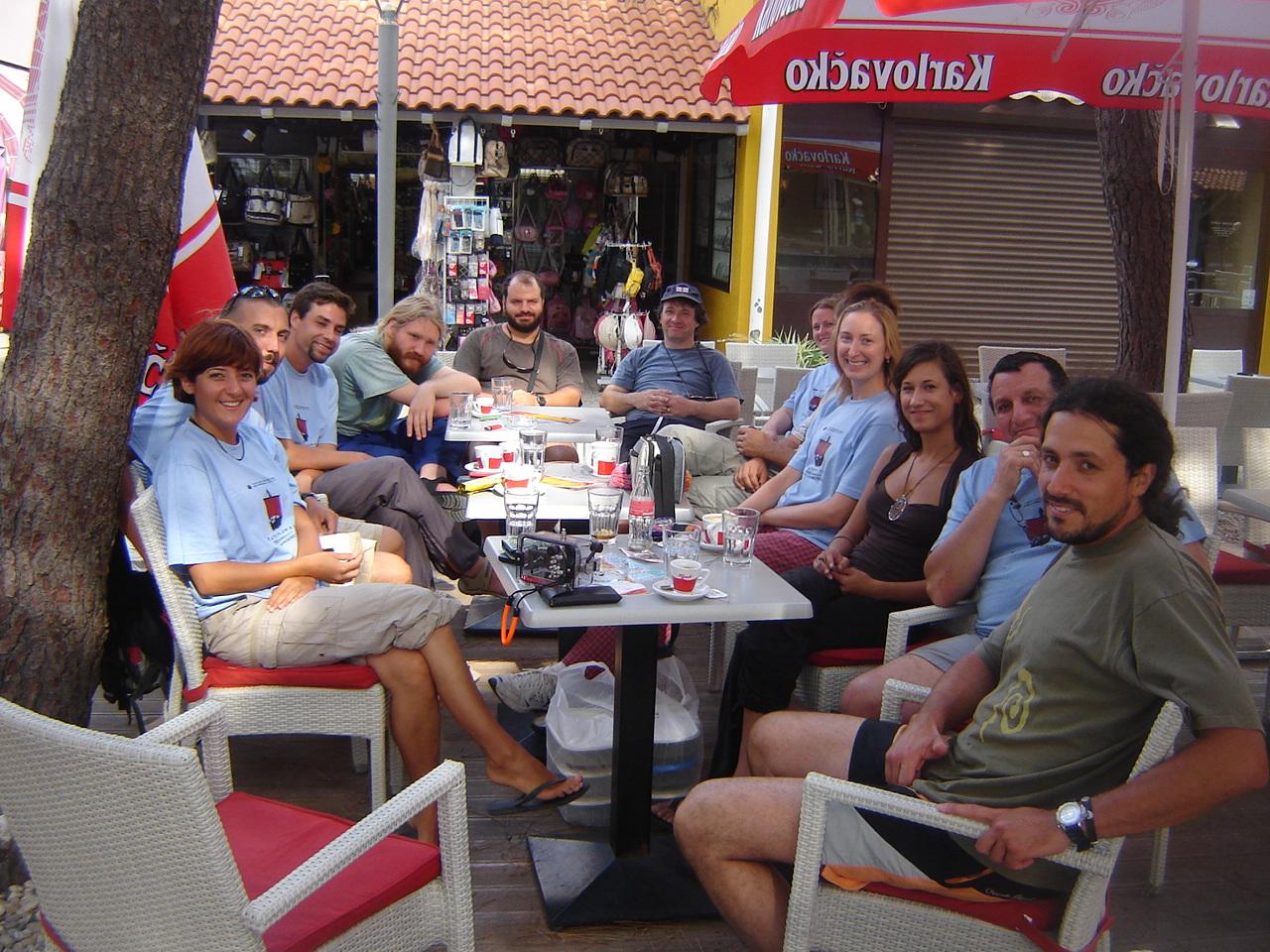 Morning briefings and evening de-briefings